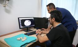 İdrar kanalı ve mesanesinden yarım kilogram ağırlığında 6 taş çıkarıldı