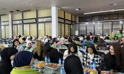 İHH, Lazkiye'de 1500 üniversite öğrencisine iftar verdi