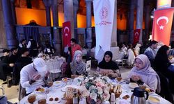 İstanbul'da öğrenim gören uluslararası öğrenciler, Binbirdirek Sarnıcı'nda iftar yaptı