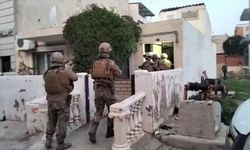 İzmir'de silahlı saldırı şüphelisi 2 kişi tutuklandı