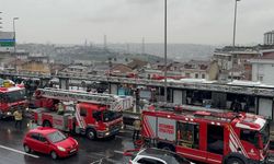 Kağıthane'de metrobüste çıkan yangın söndürüldü