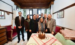 Kastamonu'da 'asırlık çınar' Atiye nineye doğum günü sürprizi