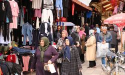 Kilis'te arife gününde bayram alışverişi yoğunluğu yaşanıyor