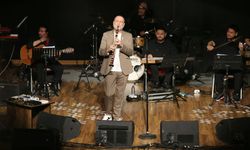 Klarnet sanatçısı Hüsnü Şenlendirici Karabük'te sahne aldı