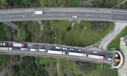 Kocaeli'de 4 aracın karıştığı zincirleme kaza ulaşımı aksattı