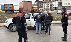 Kütahya'da 2 grup arasında çıkan kavgada 2 kişi silahla yaralandı