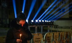 Kuzey Makedonya'daki gece kulübü yangınında hayatını kaybedenler törenle anıldı