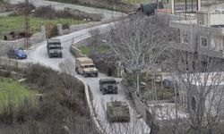 Lübnan ordusu Suriye sınırındaki Şeba beldesinin içlerine doğru çekilmeye başladı