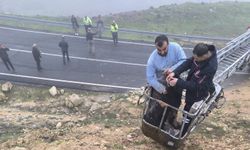 Mardin'de çamura saplanan 2 keçiyi itfaiye kurtardı