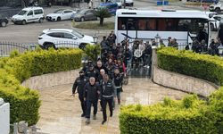 Marmaris'te belediye çalışanlarına yönelik rüşvet soruşturmasında 13 şüpheli adliyede