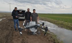 Muş'ta buğday tarlaları zirai insansız hava araçlarıyla gübreleniyor