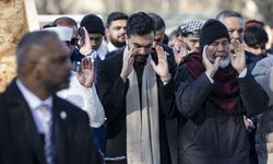 New York Belediye Başkanı Mamdani, görevdeki ilk bayram namazını kıldı