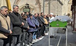 Niğde'de boşanma aşamasındaki kocası tarafından öldürülen kadının cenazesi defnedildi