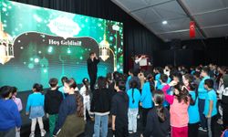 Samsun'da Ramazan Sokağı'ndaki bilim atölyelerine çocuklar yoğun ilgi gösteriyor