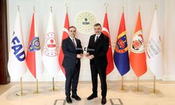 Sanayi ve Teknoloji Bakanı Kacır, İçişleri Bakanı Çiftçi ile Adalet Bakanı Gürlek'i ziyaret etti