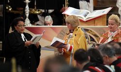 Sarah Mullally enthroned as archbishop of Canterbury