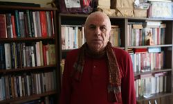 Savaş yıllarında er olarak görev yaptığı Çanakkale'ye 30 yıl sonra vali olmuş