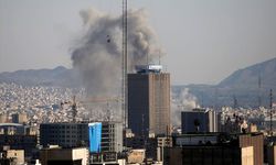 Tahran'da art arda şiddetli patlamalar meydana geldi