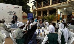 TİKA, Gambiya'da işitme engelliler okulunda iftar verdi
