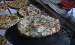 Tokat'ın Artova ilçesindeki evlerde 'bayram çöreği' geleneği yaşatılıyor