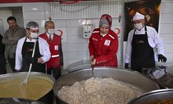 Türk Kızılayın ihtiyaç sahiplerine sıcak yemek desteği ramazanda da sürüyor