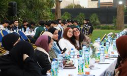 Türkiye'nin Kahire Büyükelçiliği, Gazzeli aileler için iftar programı düzenledi