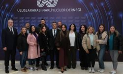 UND Kadın Tır Sürücü Akademisi ikinci dönem mezunlarını verdi