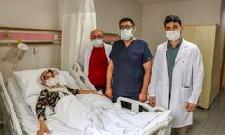 Van depreminde yakınlarını kaybetti, Malatya'da yüzlerce depremzedenin yardımına koştu