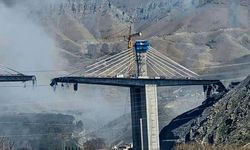 ABD ve İsrail, İran'ın Kerec kentindeki B1 Köprüsü'nü bir kez daha vurdu