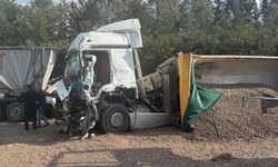 Anadolu Otoyolu'nda meydana gelen zincirleme trafik kazasında 2 kişi öldü