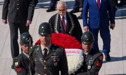 Anayasa Mahkemesinden Anıtkabir'e 64. kuruluş yıl dönümü ziyareti