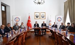 Antalya'da orman yangınlarına yönelik tedbirler ele alındı