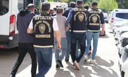 Antalya'da sahte vekaletle gayrimenkul dolandırıcılığı yapan 11 kişi tutuklandı