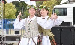 Antalya'ya 9 ülkeden gelen çocuklar 23 Nisan'ı kutladı