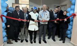 Ardahan'da otizmli bireylerin duyusal hassasiyetleri 3 boyutlu gözlüklerle anlatıldı