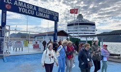 'Astoria Grande' kruvaziyeri 1060 yolcusuyla Amasra'ya geldi