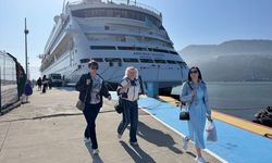 'Astoria Grande' kruvaziyeri 907 yolcusuyla Amasra'ya geldi