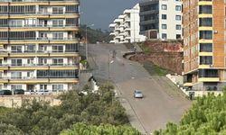 Balıkesir'de sağanak toprak kaymasına neden oldu