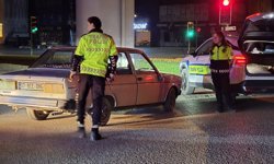 Bursa'da polisin 'dur' ihtarına uymayan alkollü sürücüye 400 bin lira ceza