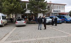 Çankırı'da Elmalık köyü sakinleri belde olma kararı için düzenlenen referandumda oy vermeye başladı