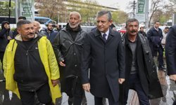 CHP Genel Başkanı Özel, eylem yapan maden işçilerini ziyaret etti