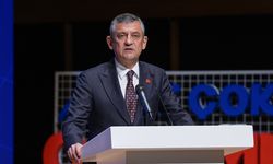 CHP Genel Başkanı Özel, İzmir'de temel atma ve toplu açılış törenine katıldı: