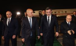 Cumhurbaşkanı Yardımcısı Yılmaz, Azerbaycan'ın başkenti Bakü'ye geldi