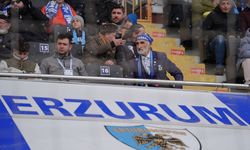 'Dede' lakaplı taraftar 46 yıldır Erzurumspor sevdasıyla yaşıyor