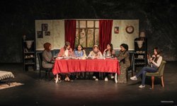 Diyarbakır'da öğrenciler 'aile' temasını İngilizce oyunla sahneye taşıyor