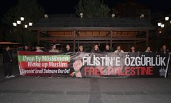Erzurum'da İsrail'in Küresel Sumud Filosu'na saldırısı protesto edildi