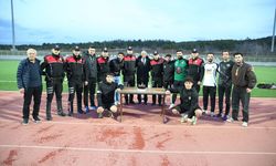 Eskişehir'de amatör futbol takımı oyuncuları 'sahte ihbarla' polise sürpriz kutlama yaptı