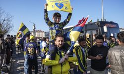 Fenerbahçe, Beşiktaş derbisi için Chobani Stadı'na hareket etti