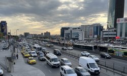 İstanbul'da akşam saatlerinde trafik yoğunluğu yüzde 87'ye yükseldi