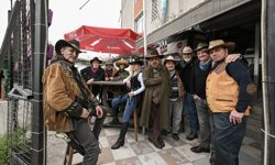 İstanbul'da western hayranlarını buluşturan 'Kovboy Kahvehanesi'